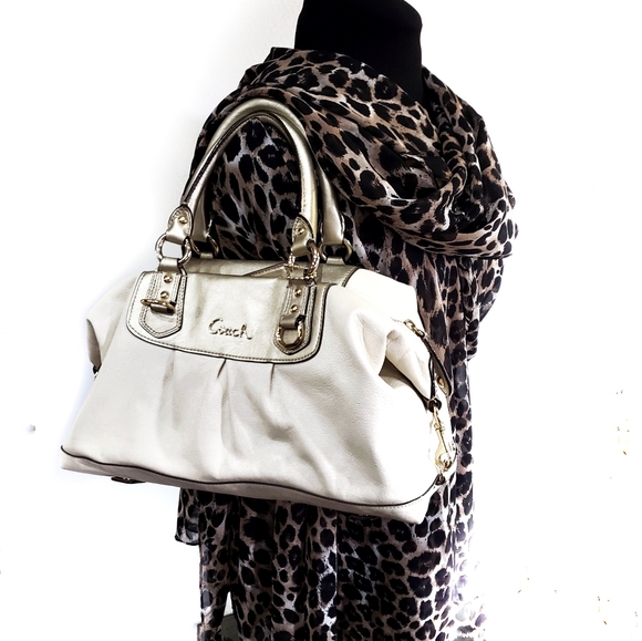 Coach Handbags - ⚜ Large Coach Ashley Sabrina Satchel Purse